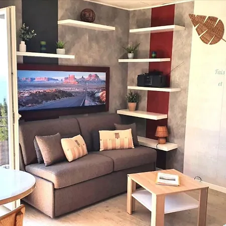 Les Pious Apartment *