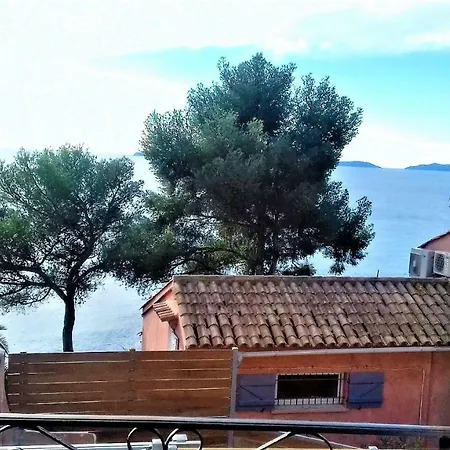 Les Pious Apartment *